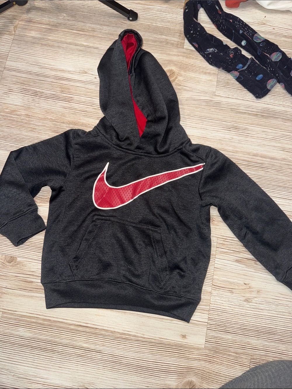 Nike Kids dark heather gray almost black Hoodie with Red Swoosh